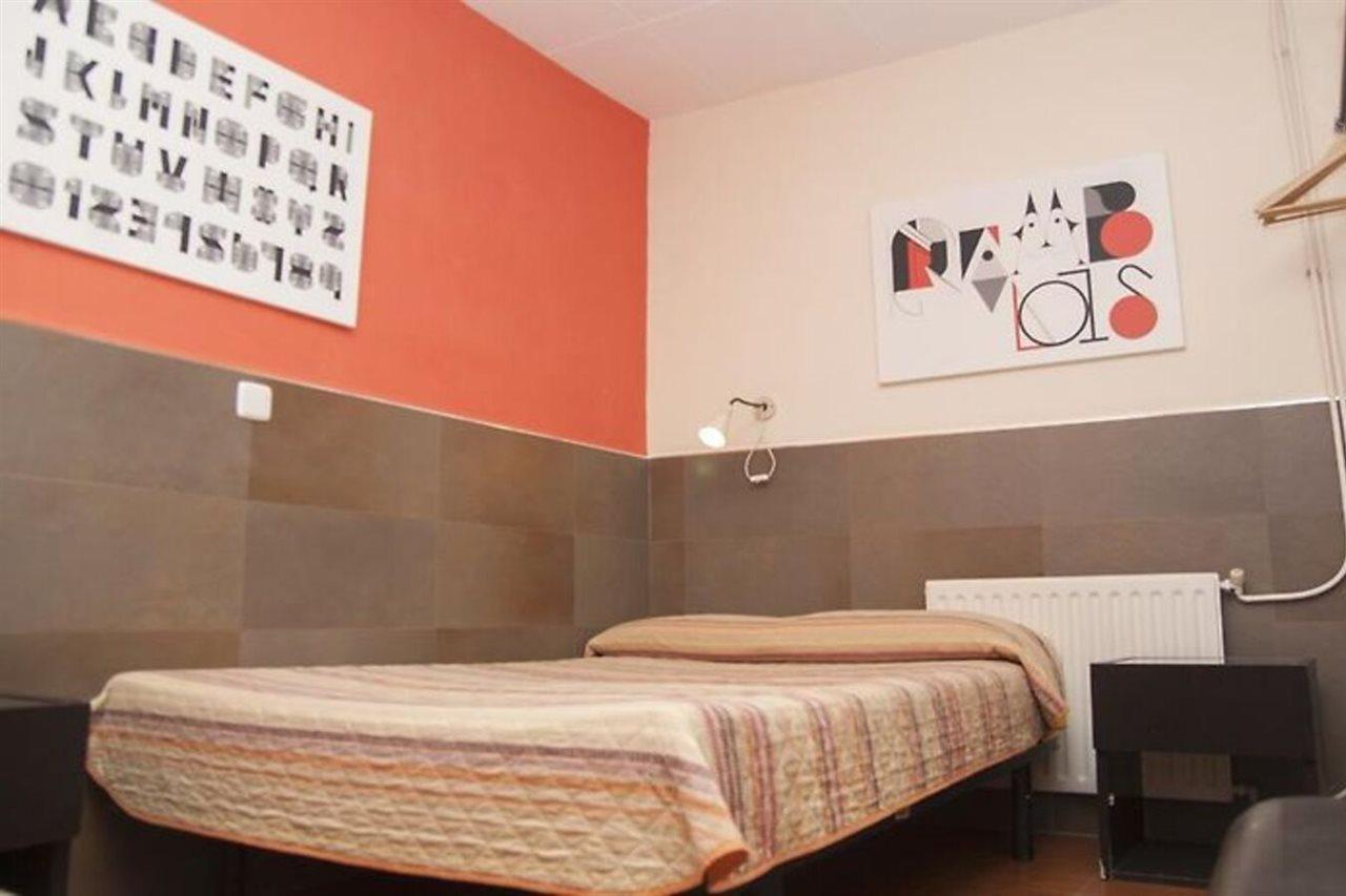 Be Ramblas Guest House Барселона Экстерьер фото