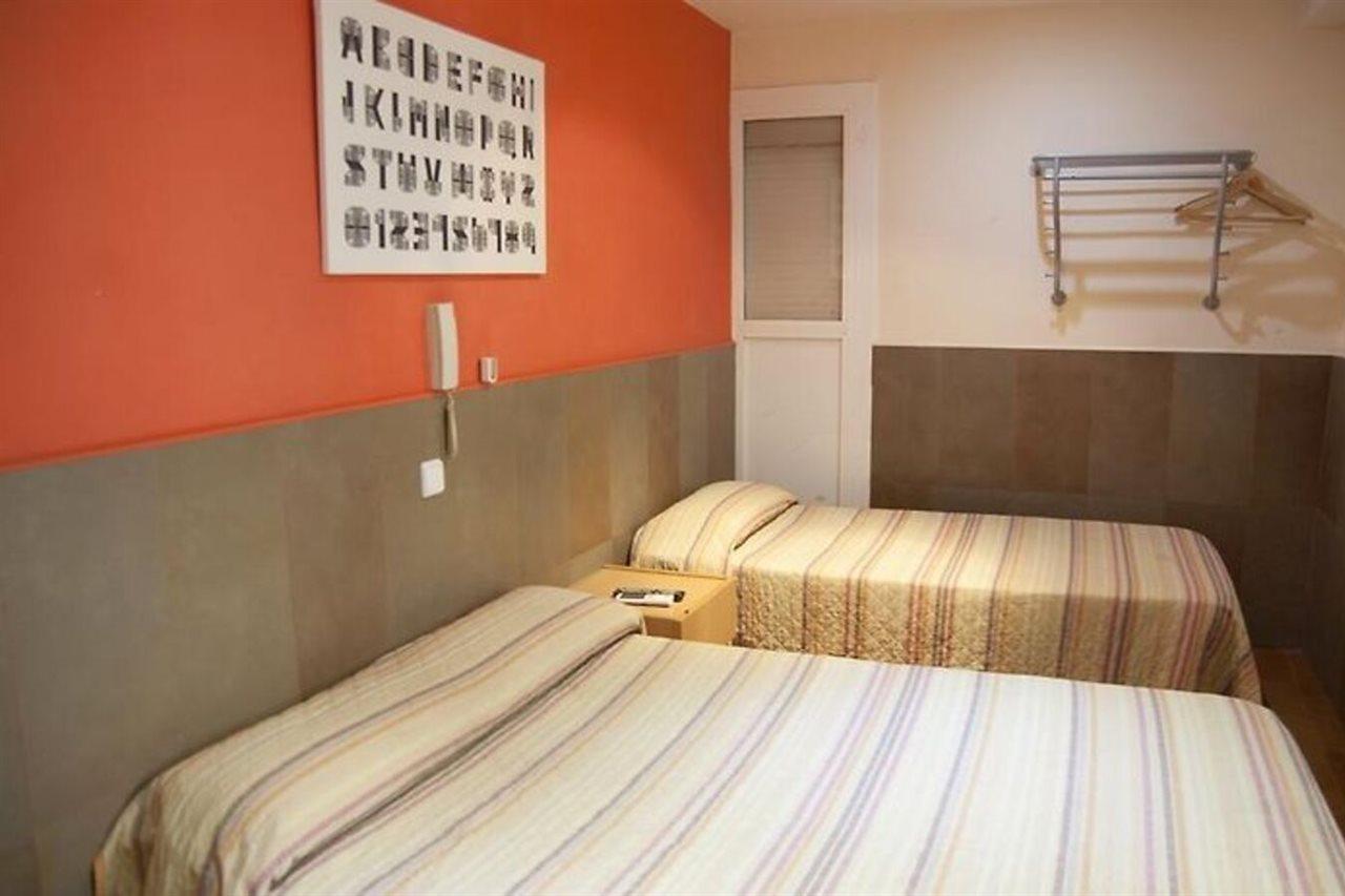 Be Ramblas Guest House Барселона Экстерьер фото