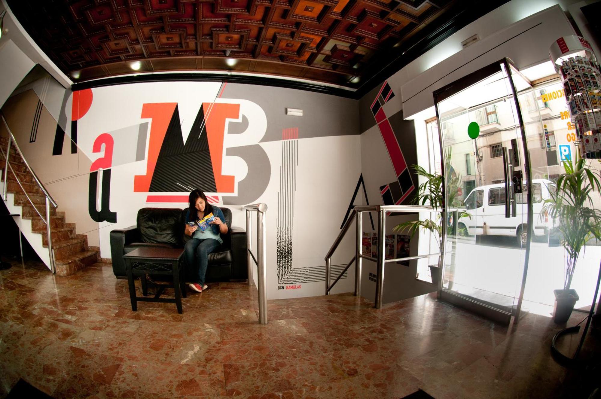 Be Ramblas Guest House Барселона Экстерьер фото