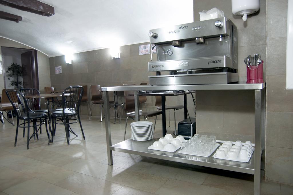 Be Ramblas Guest House Барселона Экстерьер фото